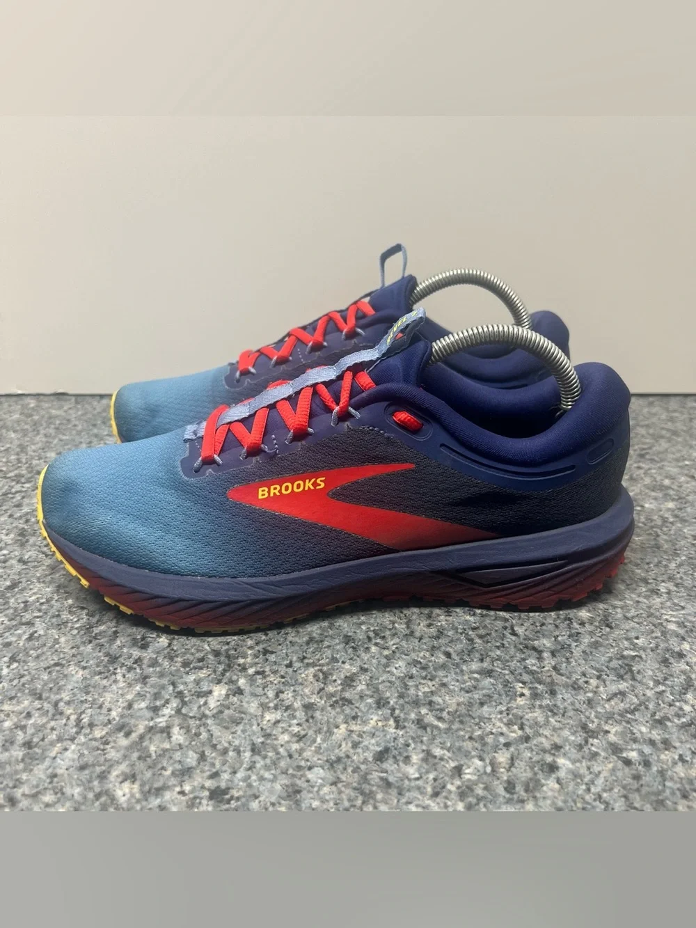 Brooks Revel 7 Running Shoes Sneakers Blue Red 1104351D402 | Men’s Size 8.5
